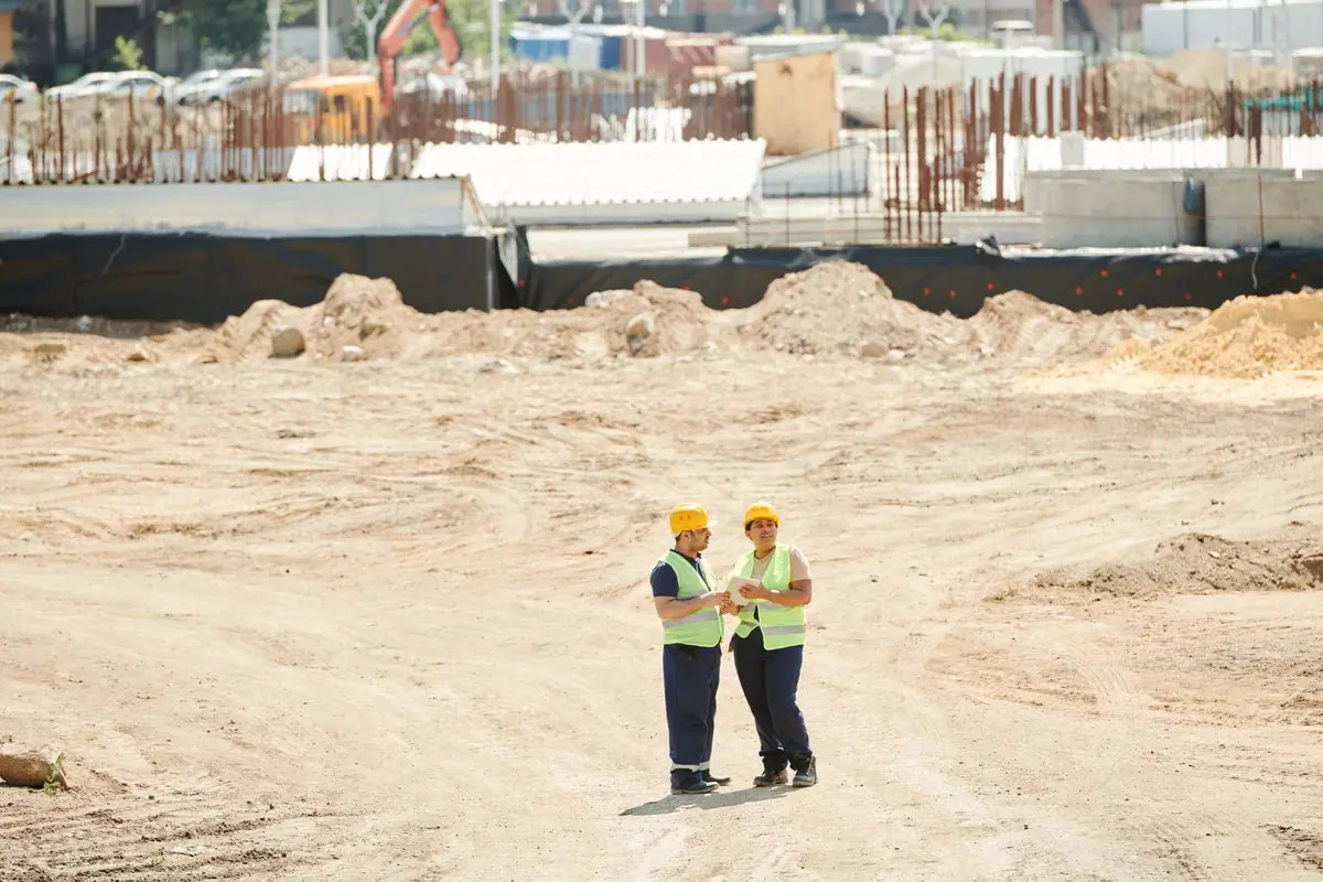 Trabajadores en una obra de construcción